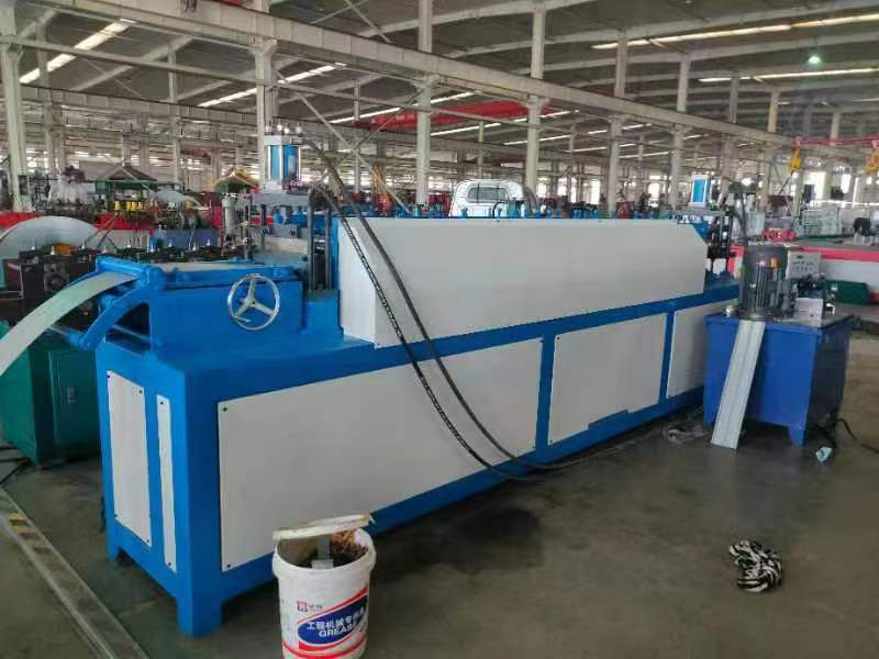 為什么很多人都會(huì)選擇閥體成型機(jī)？